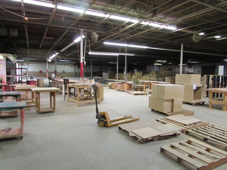 More Photos Of 1160 Daniel Rd, Axton Warehouse For Lease