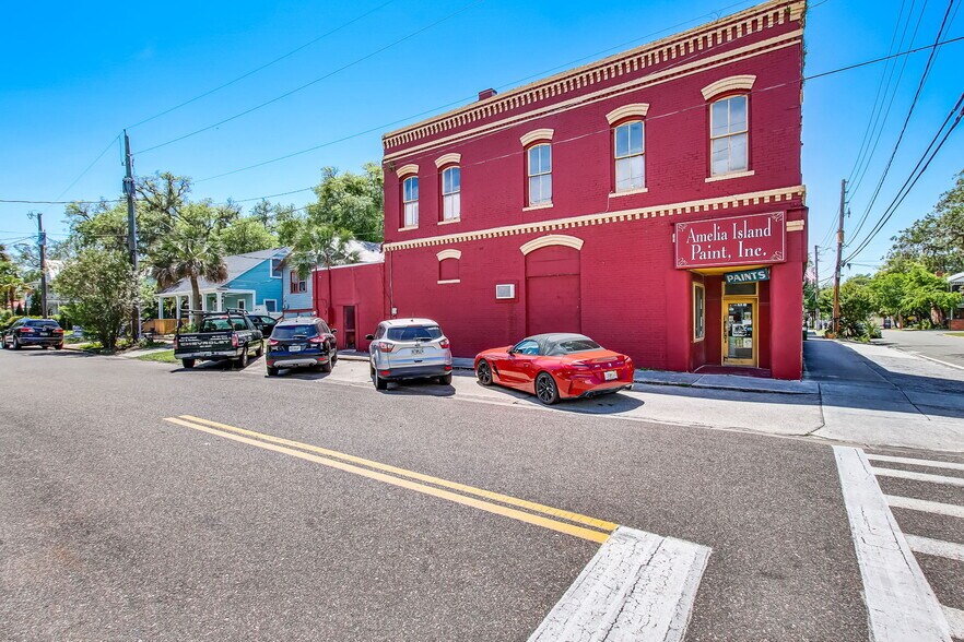 More Photos Of 516 Ash St, Fernandina Beach Freestanding For Lease