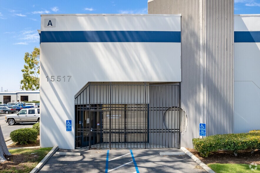 More Photos Of 15507-15517 Broadway Center St, Gardena Warehouse For Lease