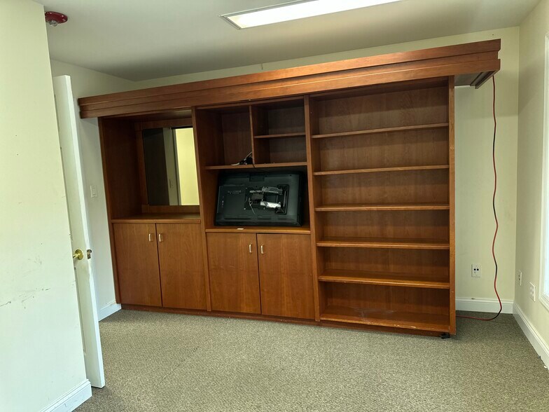 More Photos Of 640 Belle Terre Rd, Port Jefferson Medical For Lease