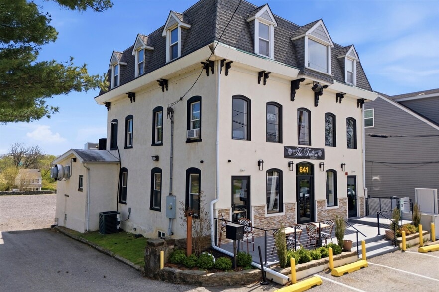 Primary Photo Of 641 Old Elm St, Conshohocken Bar For Sale
