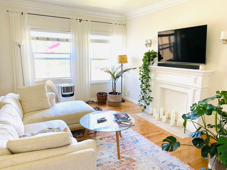 More Photos Of 1852-1862 N Edgemont St, Los Angeles Apartments For Sale