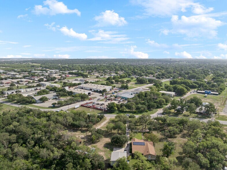 More Photos Of 100 Pecan Dr, Schertz Service For Sale