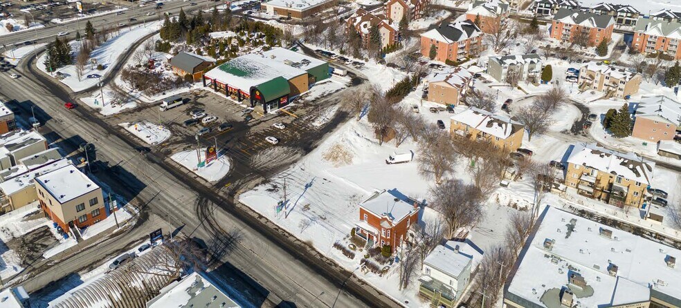 Primary Photo Of 597 Ch De Saint-Jean, La Prairie Office For Sale