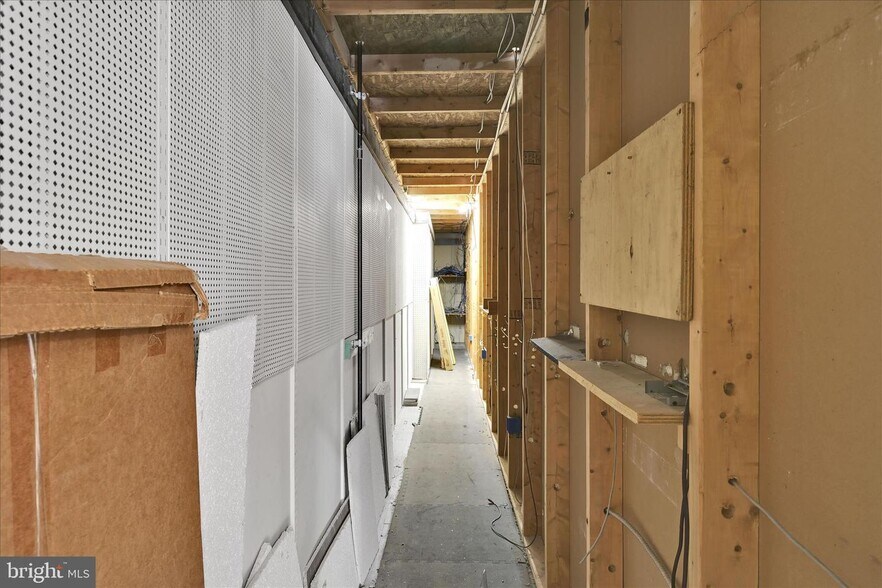 More Photos Of 325 W Main St, Kutztown Storefront Retail Residential For Lease