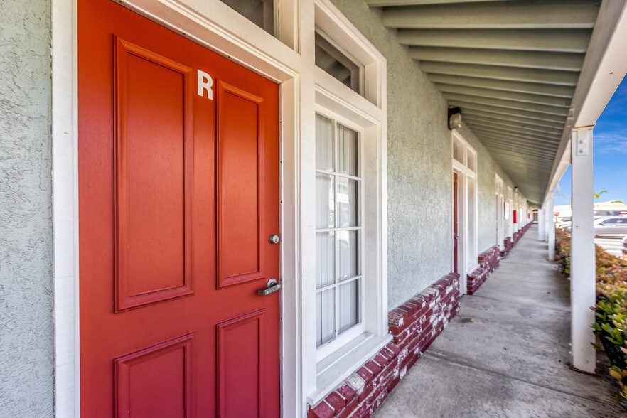 More Photos Of 777 W 19th St, Costa Mesa Coworking Space