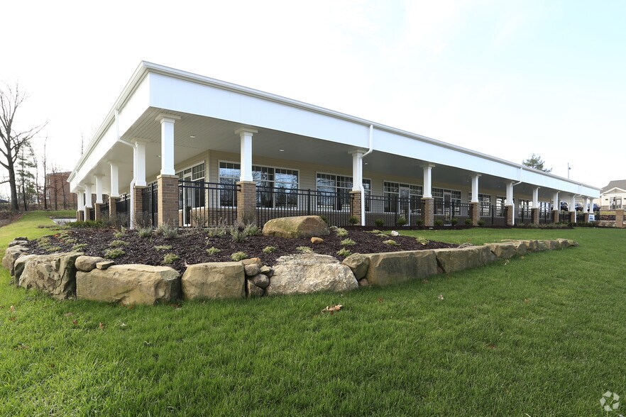 Primary Photo Of 6285 Royalton Rd, North Royalton Freestanding For Lease