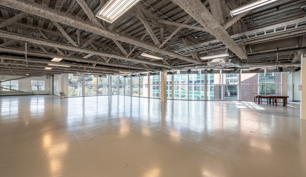 Primary Photo Of 46 Stafford St, Lawrence Unknown For Lease