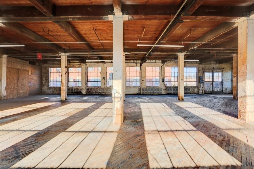 More Photos Of 40 Lurgan Ave, Shippensburg Manufacturing For Sale