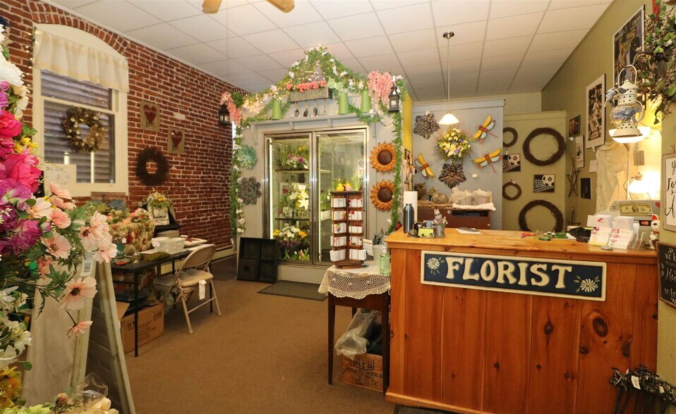 More Photos Of 10 Exchange St, Gorham Storefront Retail Residential For Sale