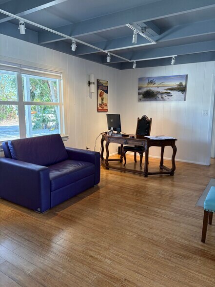 More Photos Of 5032 Calle Minorga, Sarasota Office Residential For Sale