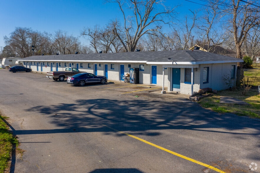 More Photos Of 3401 N Alexander Dr, Baytown Hotel For Sale
