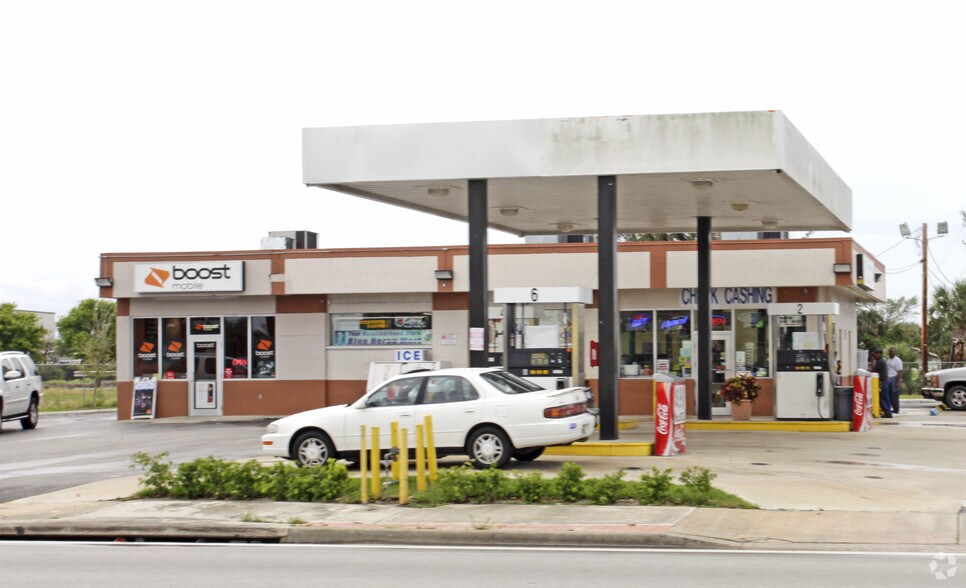 More Photos Of 1501 W Blue Heron Blvd, Riviera Beach Service Station For Sale