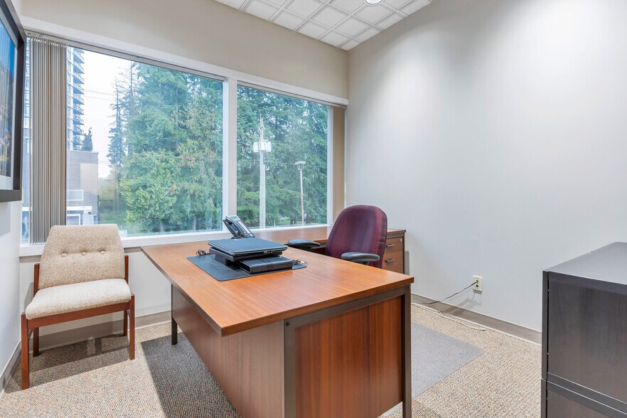 More Photos Of 1120 Westwood St, Coquitlam Office For Sale