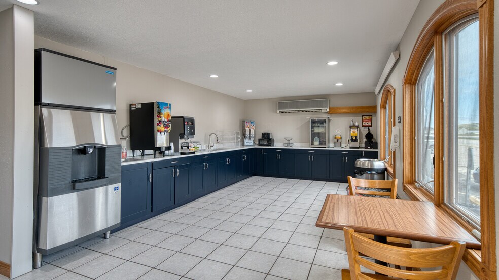 More Photos Of 2600 Whitewood Service Rd, Sturgis Hotel For Sale