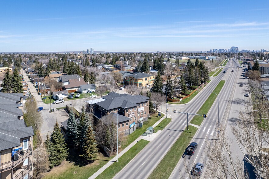 More Photos Of 4306 Richmond Rd SW, Calgary Medical For Sale