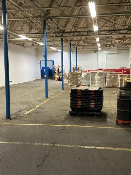 More Photos Of 655 Driving Park Ave, Rochester Warehouse For Lease