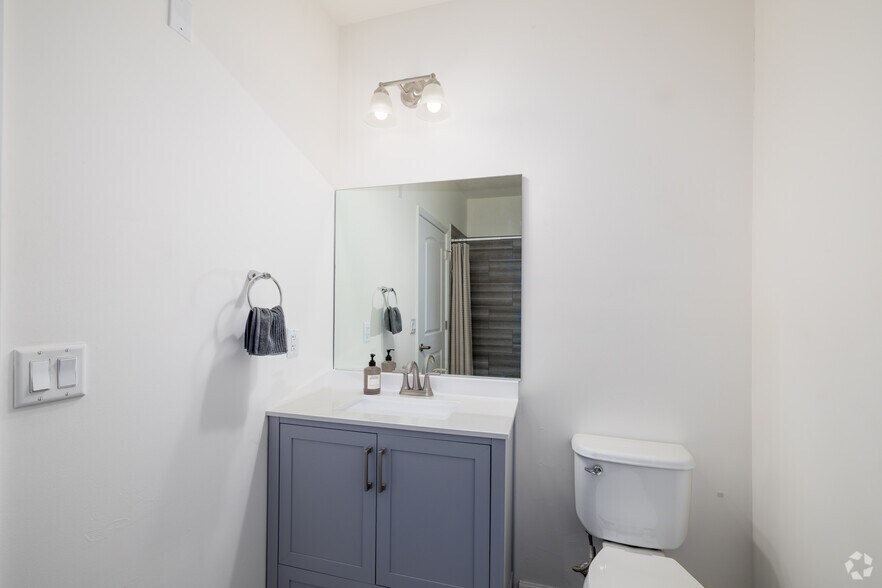 More Photos Of 510 Hamilton St, Somerset Apartments For Sale