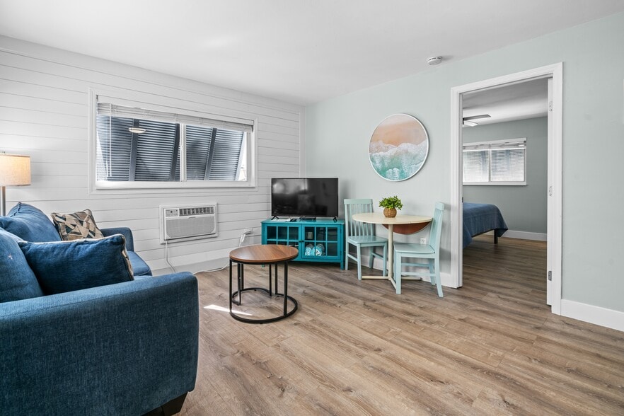 More Photos Of 4330 Bonita Beach Rd, Bonita Springs Hotel For Sale