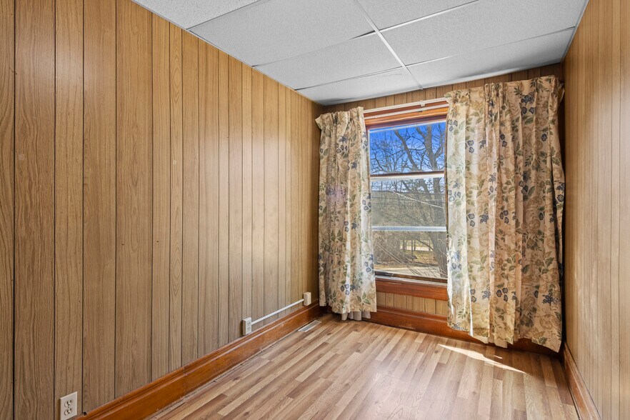 More Photos Of 7596 E State St, Central Lake Apartments For Sale