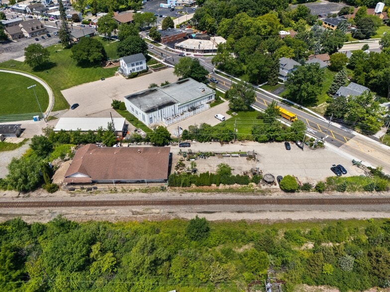 More Photos Of 101 E Main St, Lake Zurich Garden Center For Sale