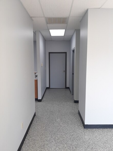 More Photos Of 2200 N Yellowood Ave, Broken Arrow Research And Development For Sale