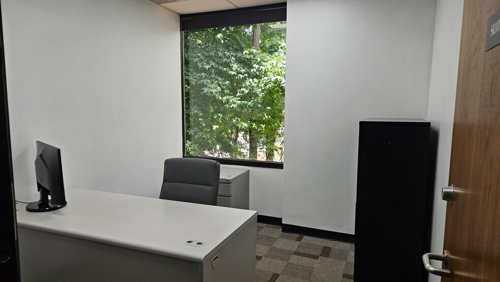 More Photos Of 1685 Terrell Mill Rd SE, Marietta Coworking Space