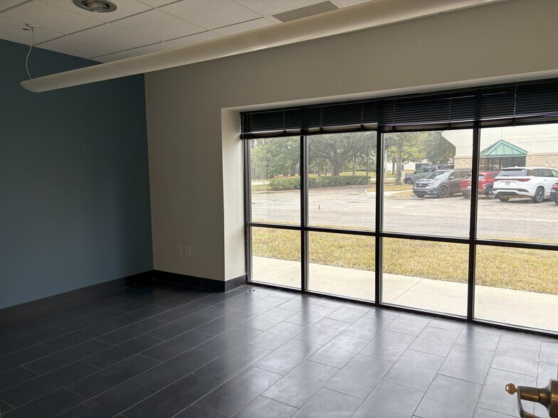 More Photos Of 8110 Cypress Plaza Dr, Jacksonville Unknown For Lease