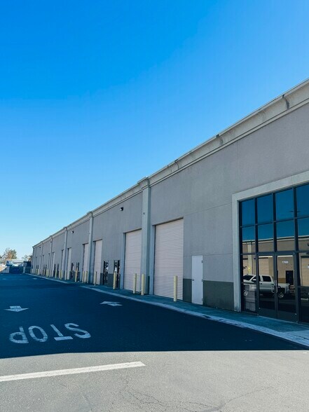 More Photos Of 17600-17722 Murphy Pky, Lathrop Warehouse For Sale