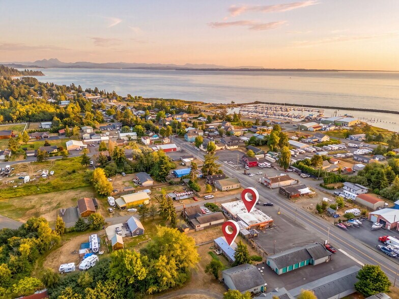 More Photos Of 780 US-101, Chinook Restaurant For Sale