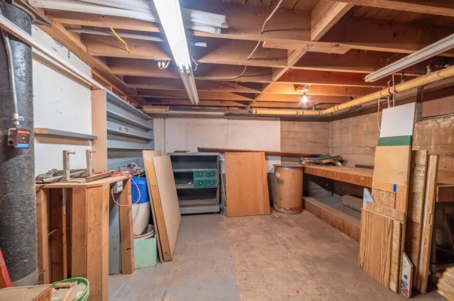 More Photos Of 1773 Superior St, Three Lakes Office For Sale