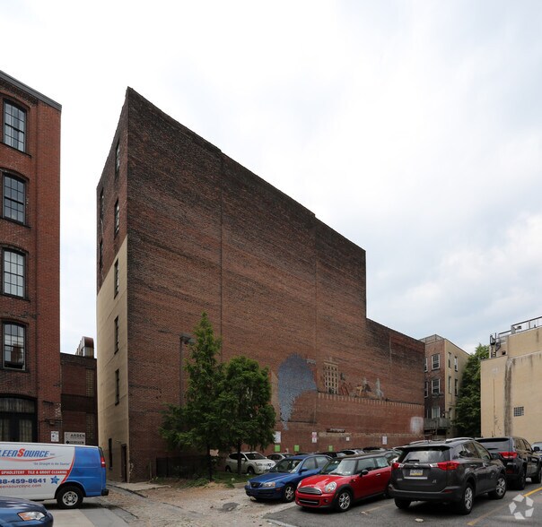 More Photos Of 219 Cuthbert St, Philadelphia Loft Creative Space For Lease