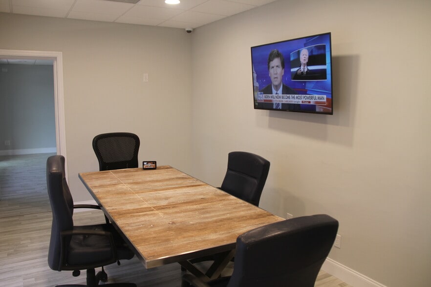 More Photos Of 85 SW 5th Ave, Delray Beach Office For Lease