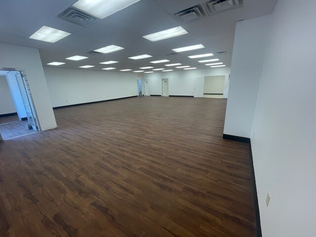 More Photos Of 5585 E Main St, Verona General Retail For Lease