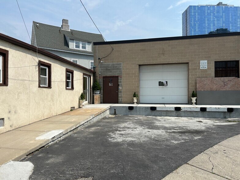 More Photos Of 50 Pine St, New Rochelle Manufacturing For Lease