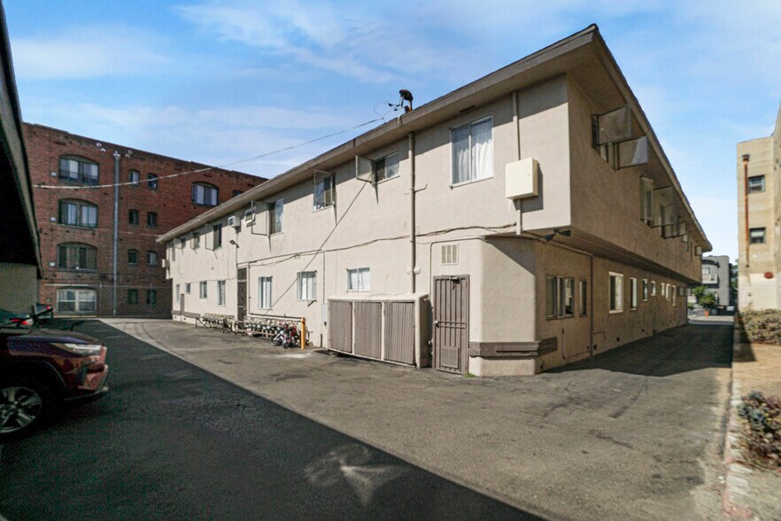 More Photos Of 228 S Mariposa Ave, Los Angeles Apartments For Sale