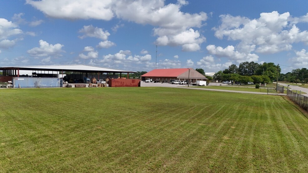 More Photos Of 26532 S Railroad St, Loxley Light Distribution For Sale