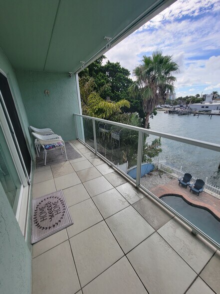More Photos Of 125 110th Ave, Treasure Island Apartments For Sale