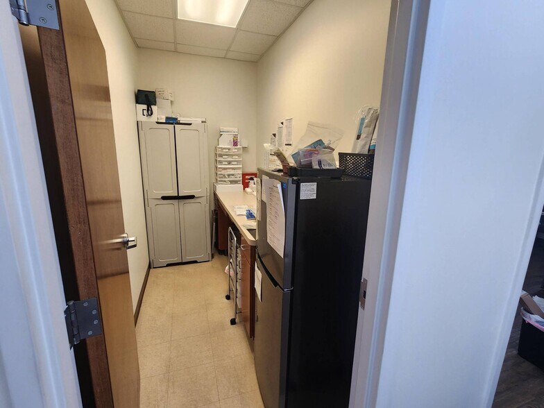 More Photos Of 418 Town Park Blvd, Evans Medical For Lease