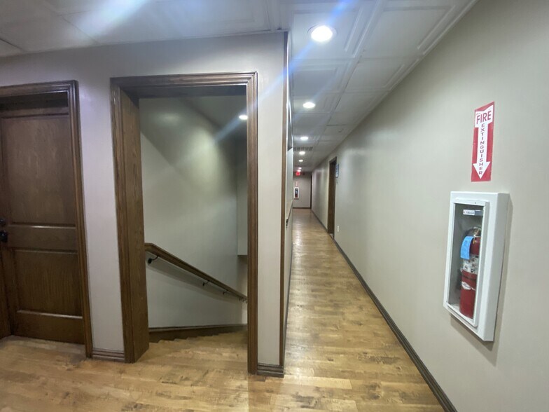 More Photos Of 119 W Virginia St, McKinney Loft Creative Space For Lease