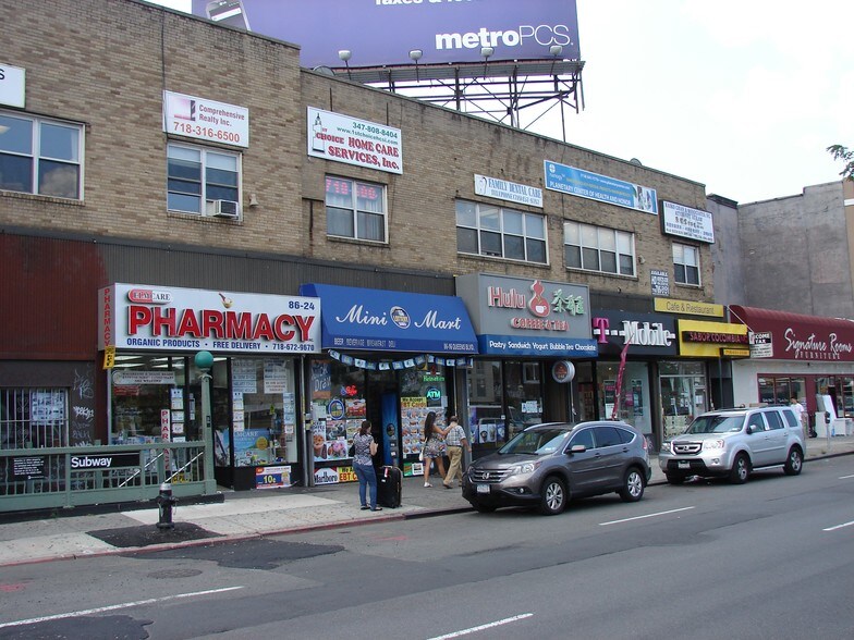 Primary Photo Of 8616-8626 Queens Blvd, Elmhurst Storefront Retail Office For Lease