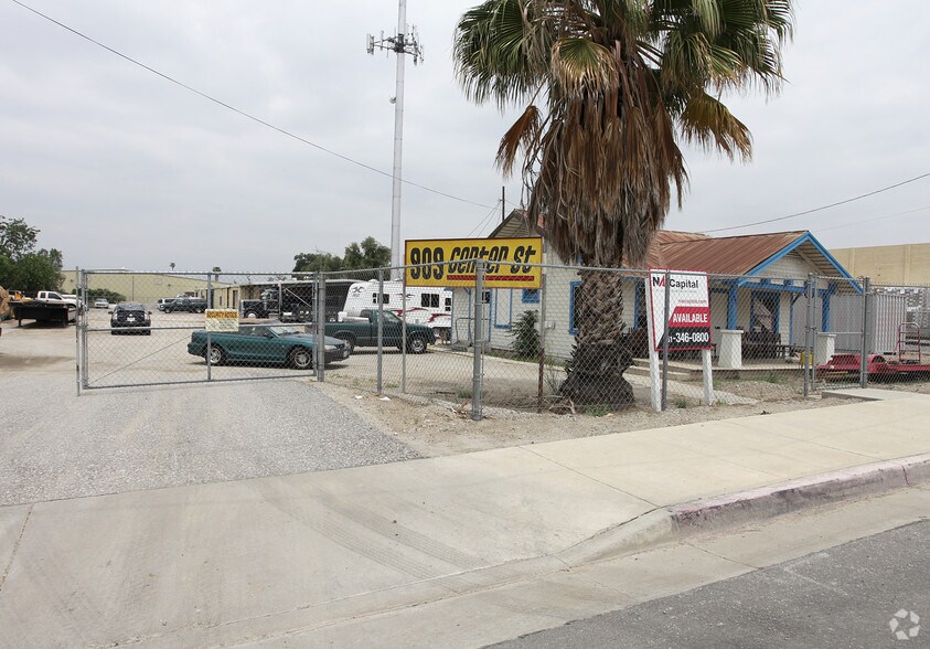 More Photos Of 909 Center St, Riverside Warehouse For Sale