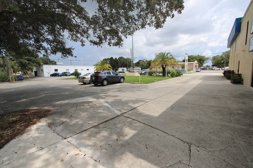 More Photos Of 5670 54th Ave N, Kenneth City Office For Sale