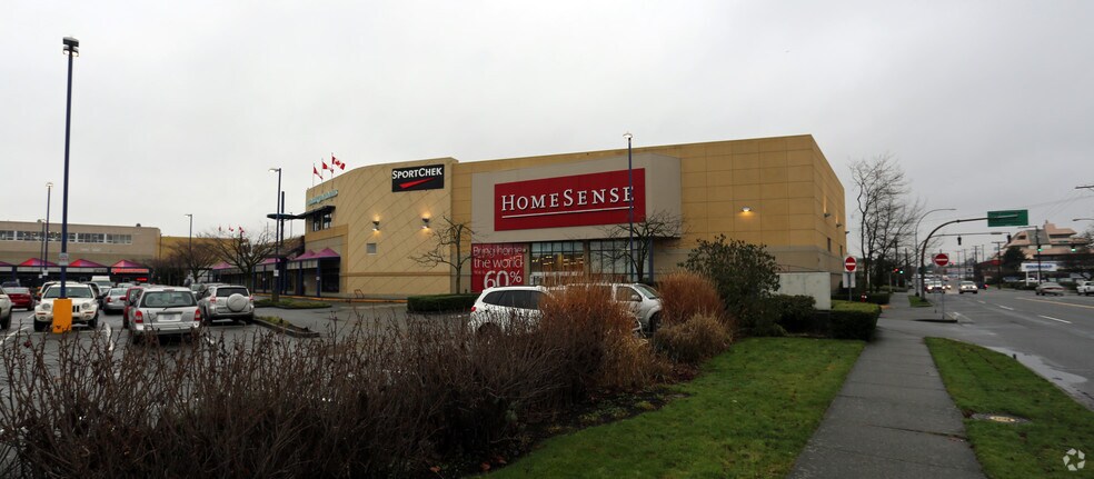 More Photos Of 805 Cloverdale Ave, Victoria Storefront For Lease