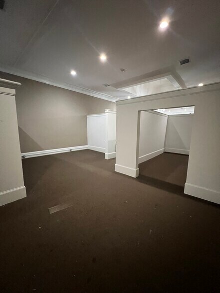 More Photos Of 1537 Main St, Columbia Storefront Retail Office For Lease