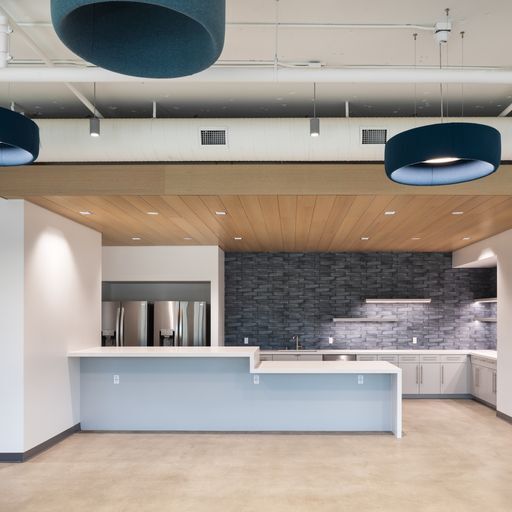 More Photos Of 10221 Wateridge Cir, San Diego Unknown For Lease