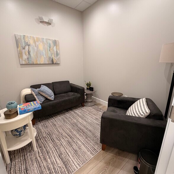 More Photos Of 945 Stockton Dr, Allen Medical For Sale