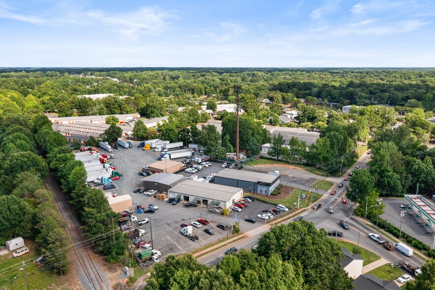 More Photos Of 7226 Harrisburg Rd, Charlotte Warehouse For Sale