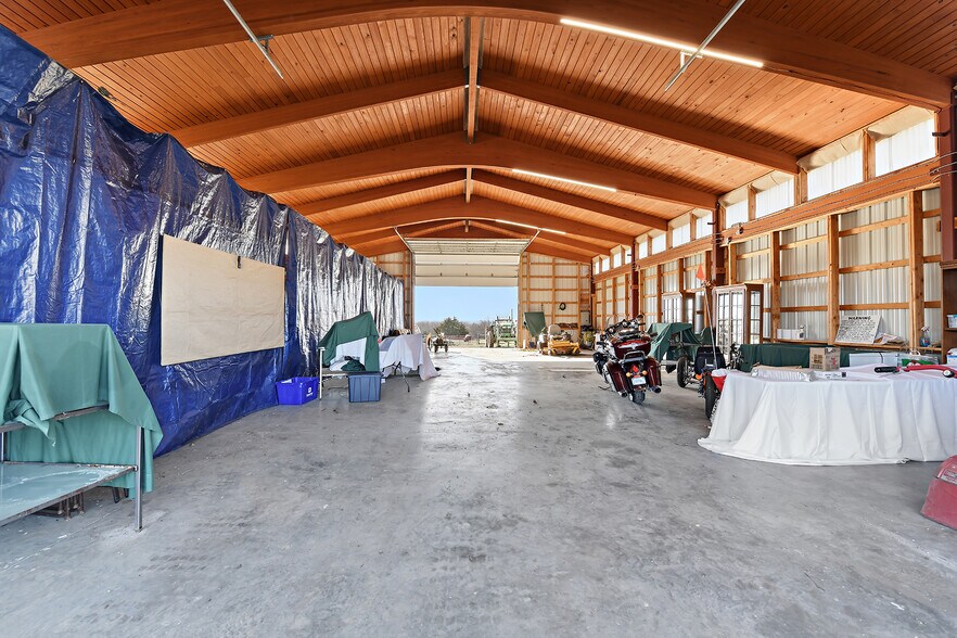 More Photos Of 32846 Block Rd, Paola Specialty For Sale