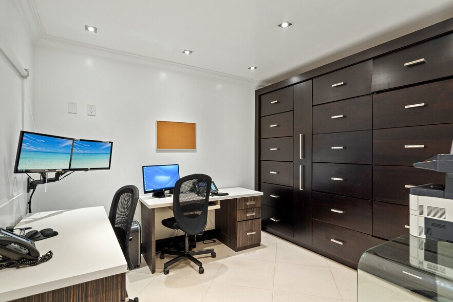 More Photos Of 16170 NE 11th Ct, Miami Office For Sale